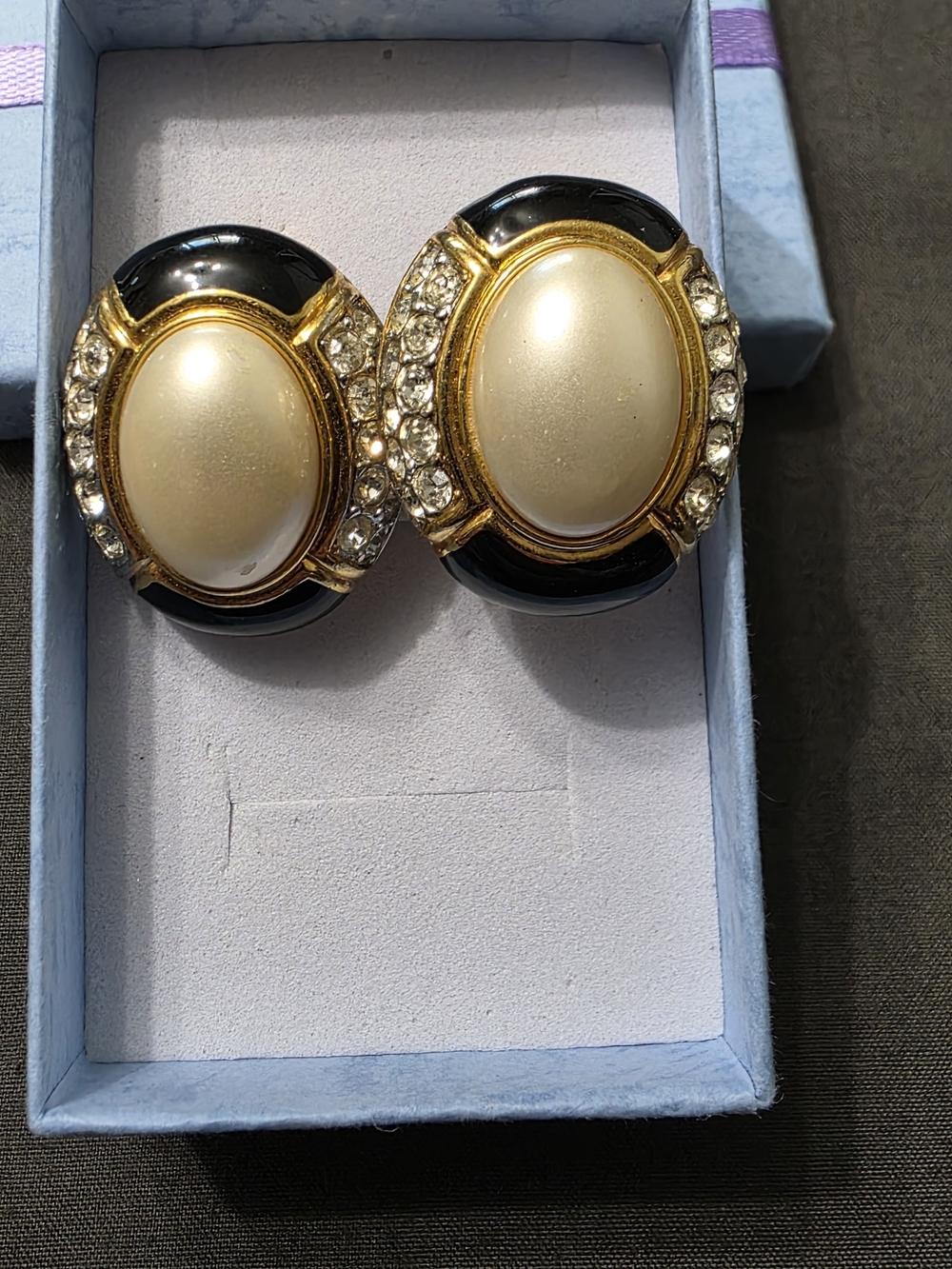 Estate Gold-Tone - Vintage Signed Fashion Clip Earrings - 408